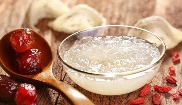 即食燕窩應(yīng)該怎么吃？即食燕窩的吃法和用量是多少？